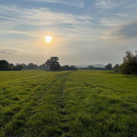 Severnside Boat And Caravan Park Gloucestershire - Caravan 1 Deerhurst 외부 사진