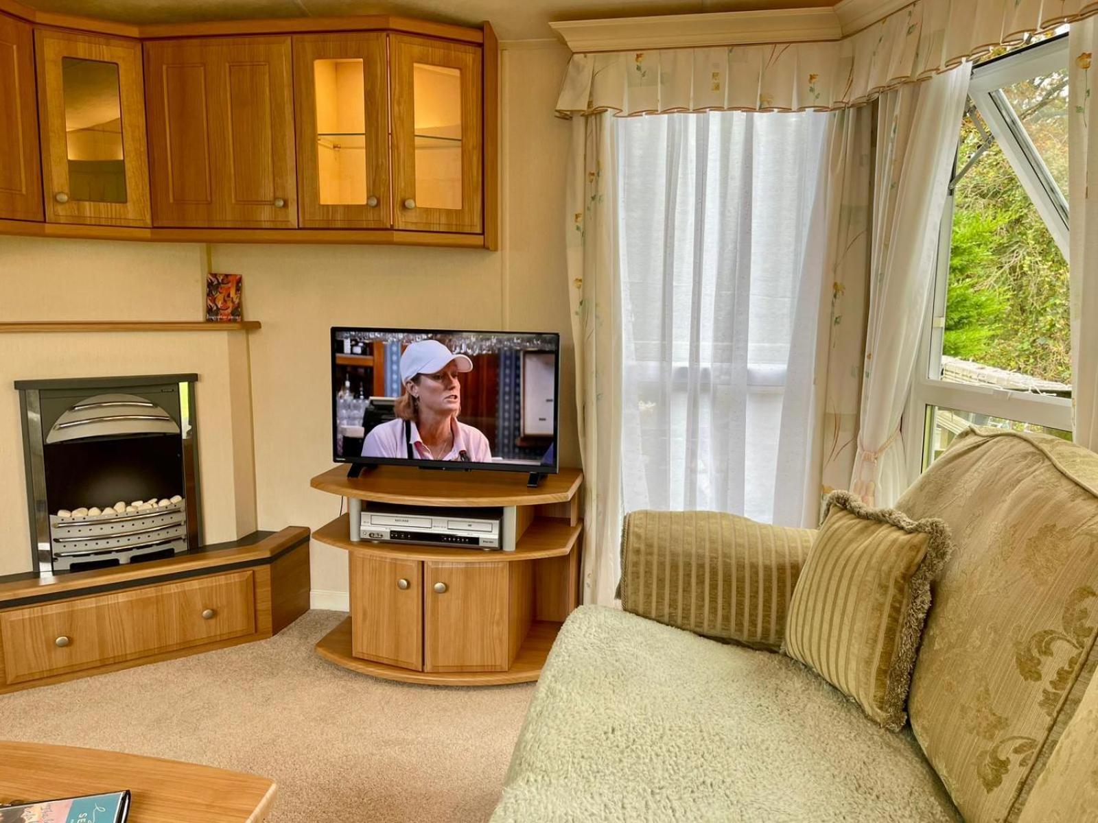 Severnside Boat And Caravan Park Gloucestershire - Caravan 1 Deerhurst 외부 사진